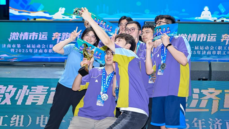 而拉菲尼亚 而拉菲尼亚